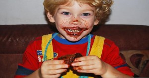 Educators Shame Mum Over Toddler&#039;s Packed Lunch and Remove Chocolate Muffin
