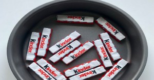 kinder chocolate recalled, food poisoning 
