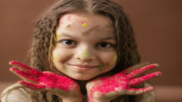 Parent Factsheet: Messy Play Benefits for Child Development